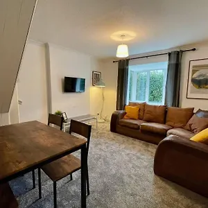 House Near Llandaff For Up To 6 With Parking Holiday home Cardiff