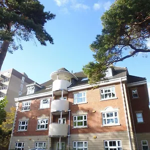 Walking Distance To , Close To Town Center Apartment Bournemouth